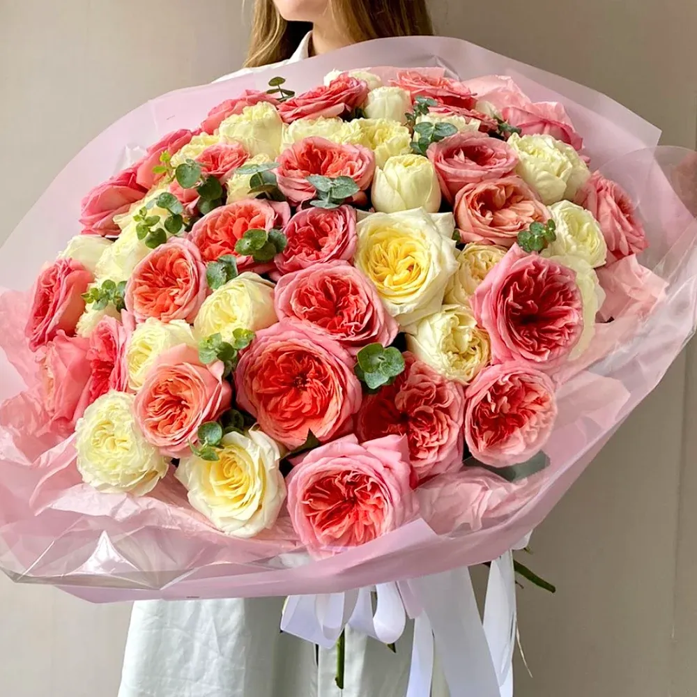 Букеты с пионовидными розами