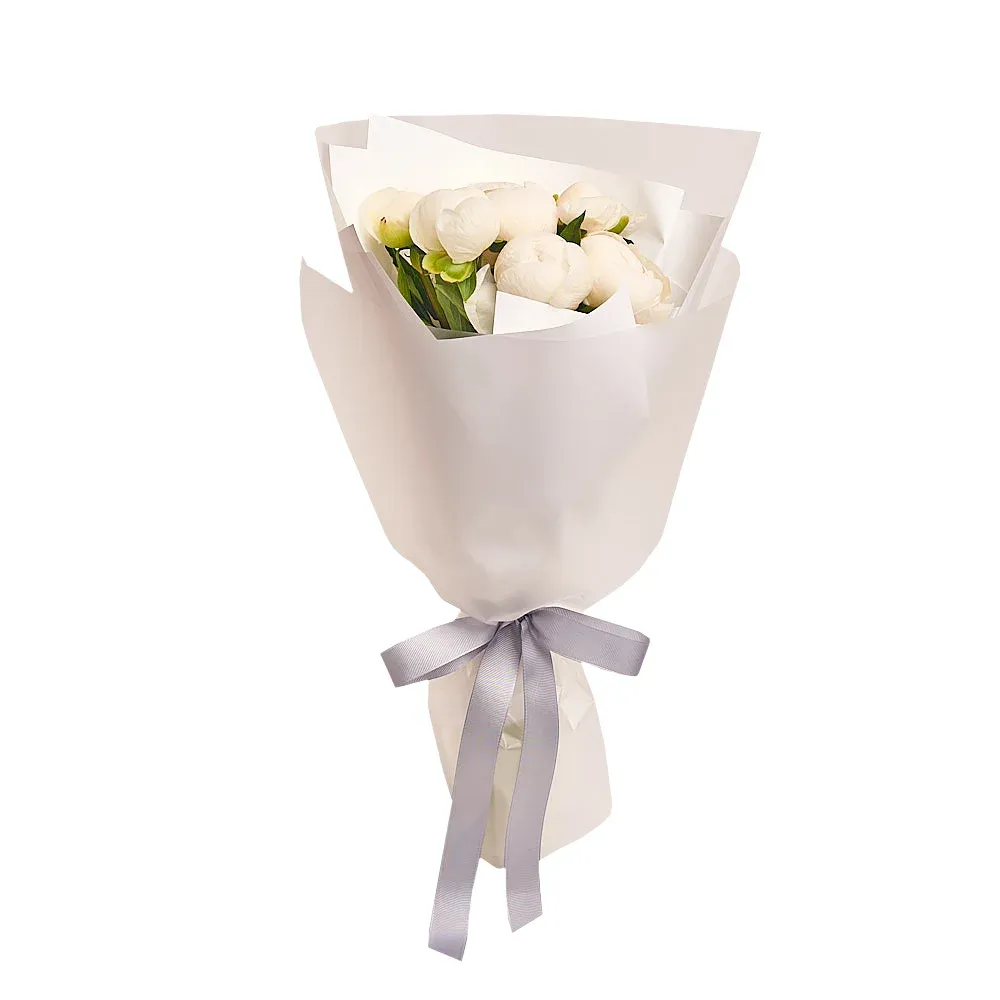 Букет из 7 белых пионов