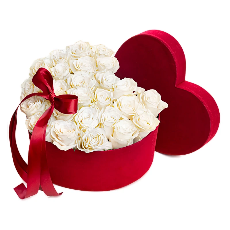 Композиция из 35 белых роз в форме сердца